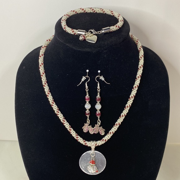 NEW!!!  SNOWMAN DESIGN SET BY JEWELRY FROM THE HEART!! - Picture 3 of 8